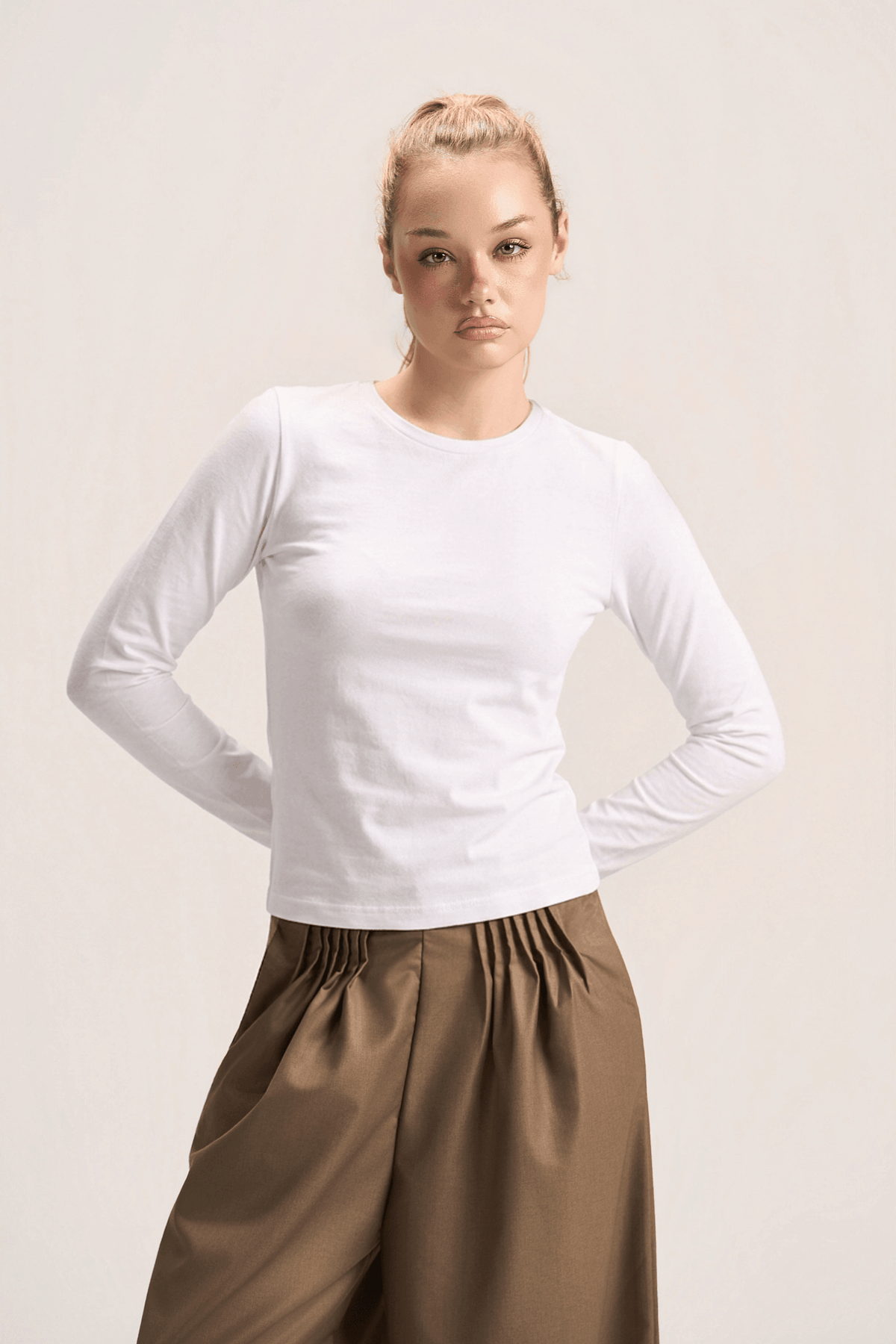 ROUND NECK LONG SLEEVE TOP