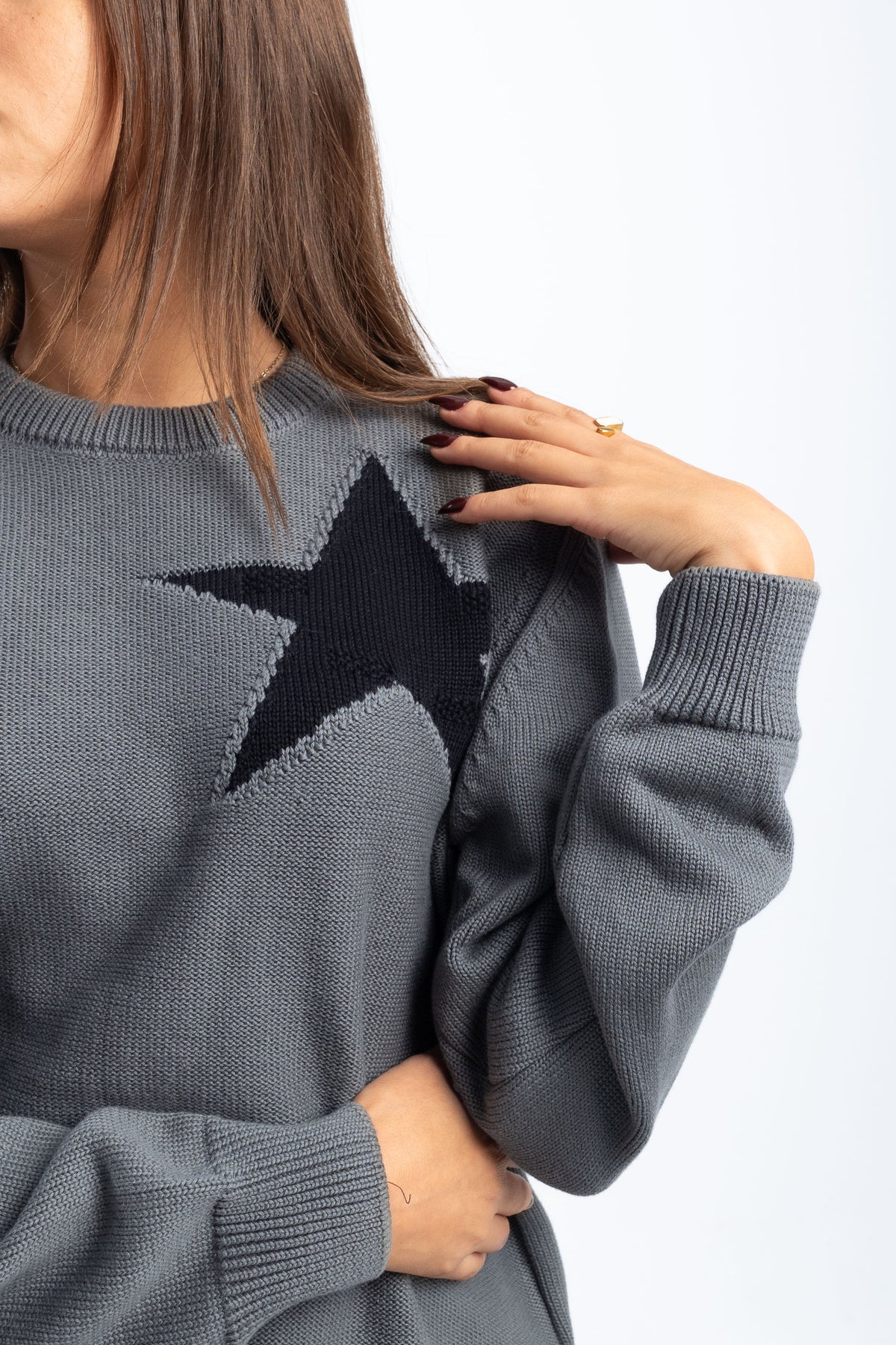 CHARCOAL STAR CREWNECK