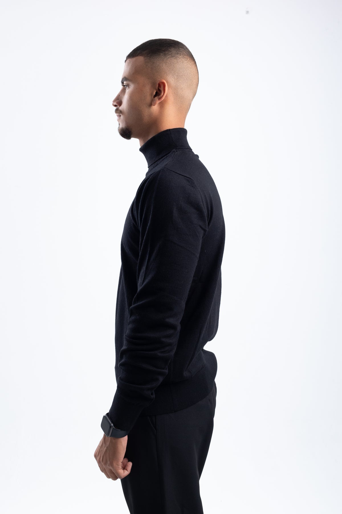 BLACK KNITTED TURTLENECK