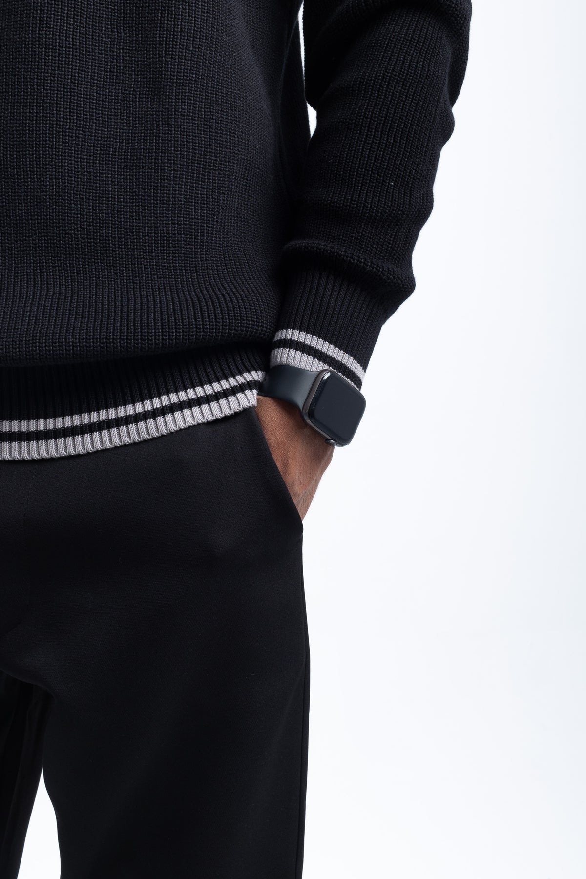 DOUBLE STRIPE BLACK PULLOVER