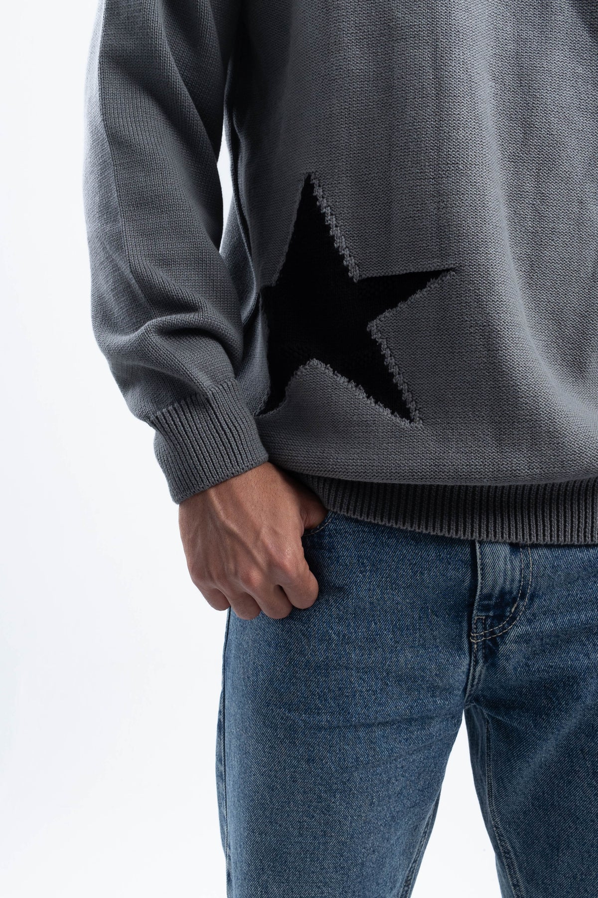 CHARCOAL STAR CREWNECK